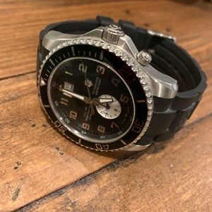 Victorinox Swiss Army men’s watch